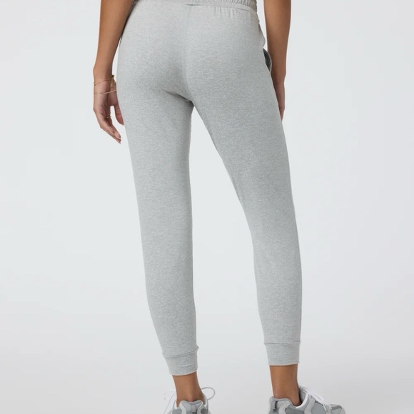 VUORI pale heather grey Performance Jogger
DreamKnit™ Joggers
NEW no tags XS - Picture 4 of 9